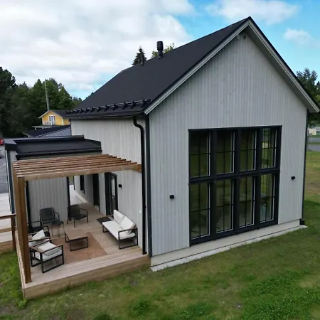 A New In A Great Location Villa Oulu